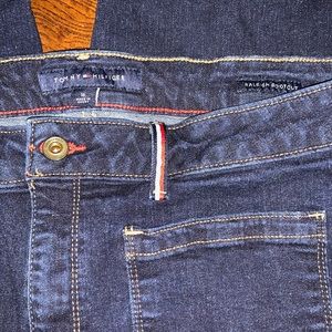 Like NEW. Tommy Hilfiger Raleigh Bootcut denim jeans
